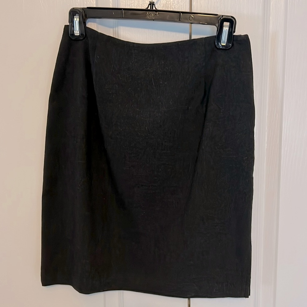 Charcoal gray juniors align skirt – size 6 by Finity.